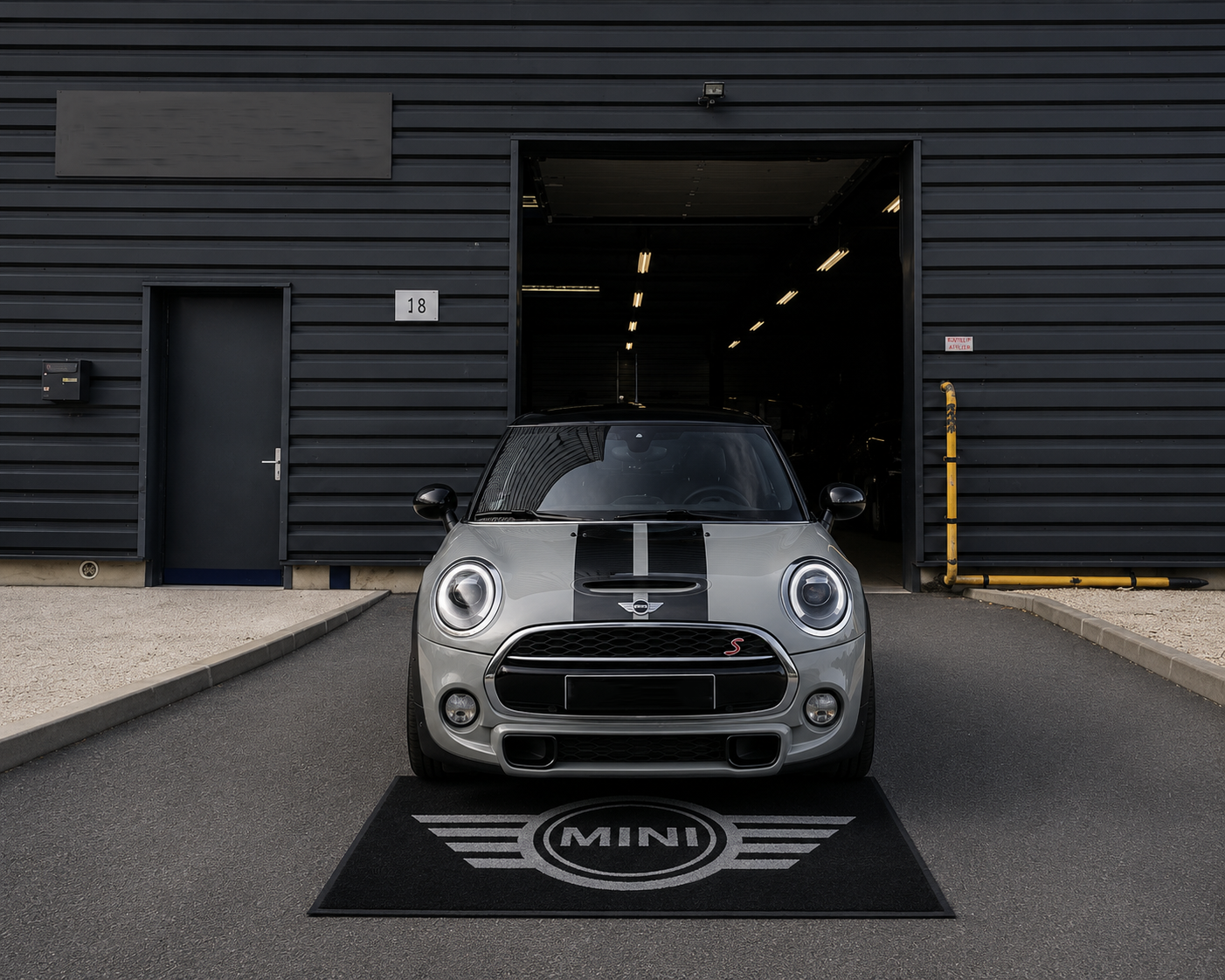Premium Mini Garage Rug – 5x7 ft (60x87")